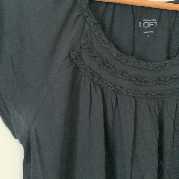 Ann Taylor LOFT, black T-shirt, size large - Picture 4 of 5